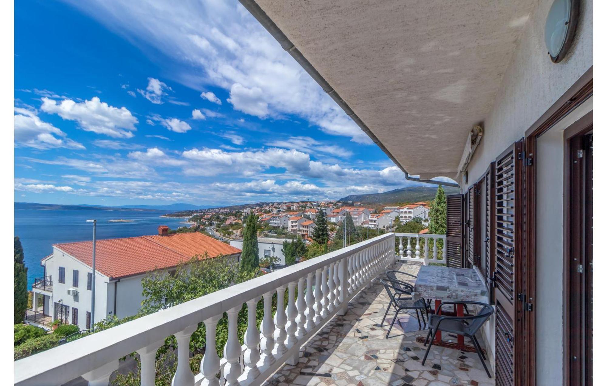 3 Bedroom Awesome Apartment In Novi Vinodolski Exterior foto